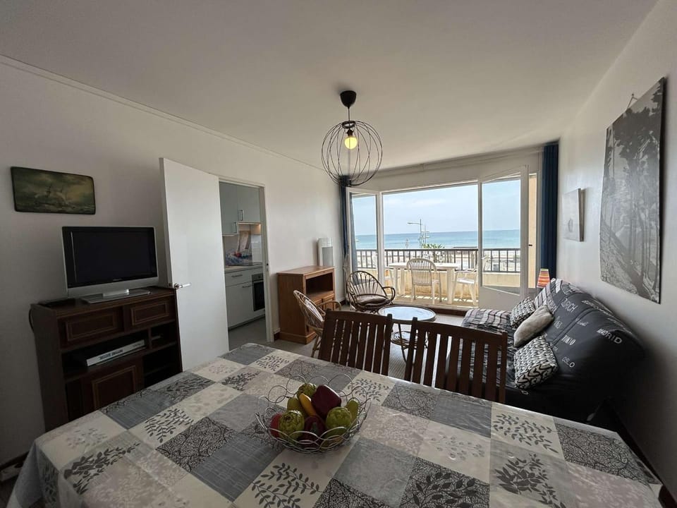 Appart 3 pièces face mer, 6 couchages, proche plage et commerces, Saint-Jean-de-Monts - FR-1-224C-225 Apartment in Saint-Jean-de-Monts