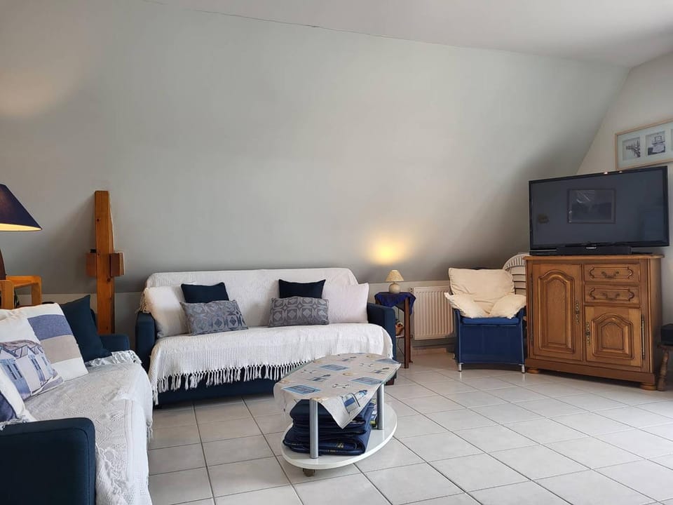 Appartement 2 pièces avec piscine et parking privé, proche plage, Merville-Franceville-Plage - FR-1-465-26 Apartment in Normandy