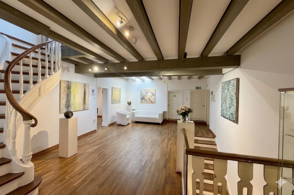 Communal lounge/ TV room, Decorative detail, Seating area