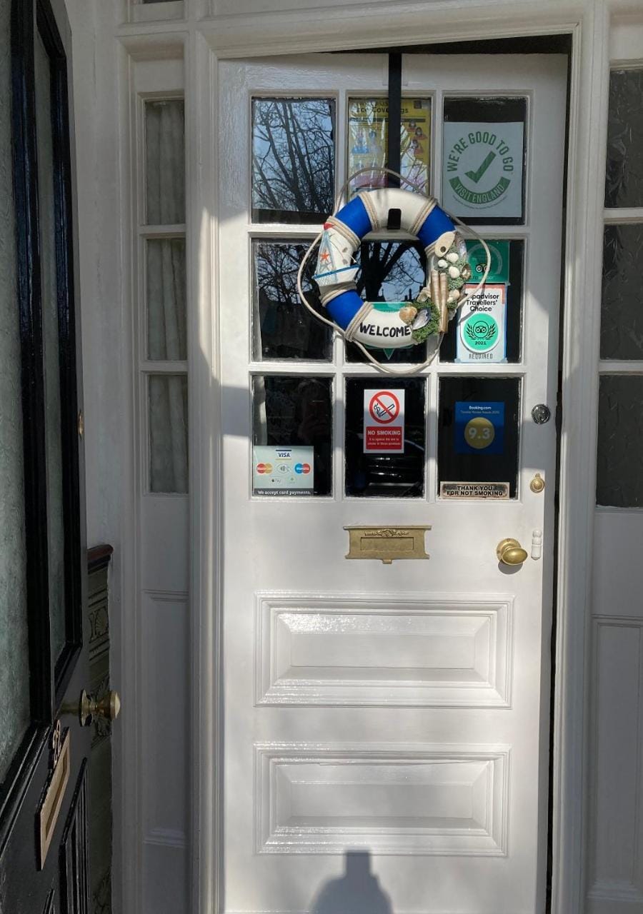 Facade/entrance