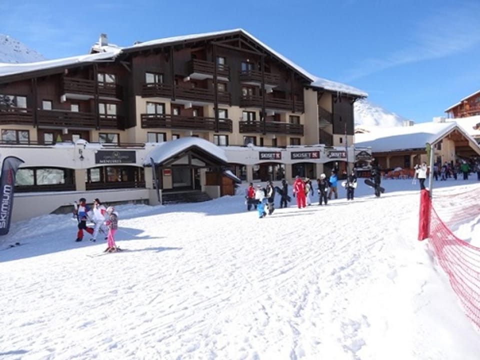 Appartement ski aux pieds 4 pers, wifi, parking gratuit - FR-1-178-3 Apartment in Les Allues