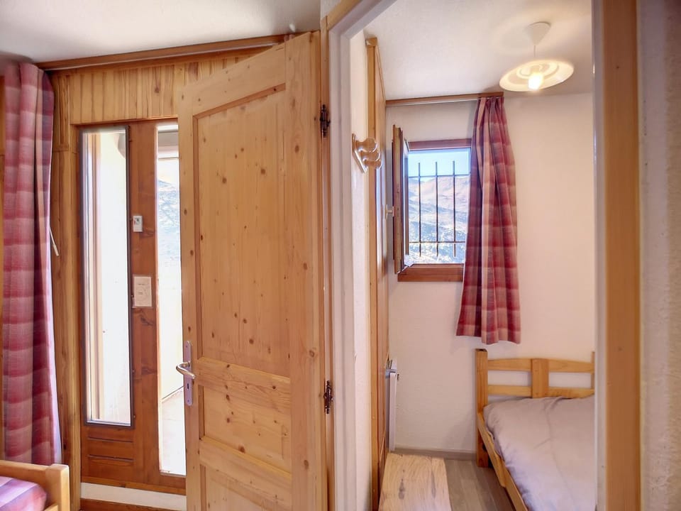 Appartement 4 pers Les Menuires, ski aux pieds, animaux admis - FR-1-178-37 Apartment in Les Allues