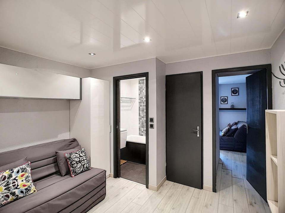 2 pièces rénové 4 pers, pied des pistes, sud-ouest Apartment in Les Allues