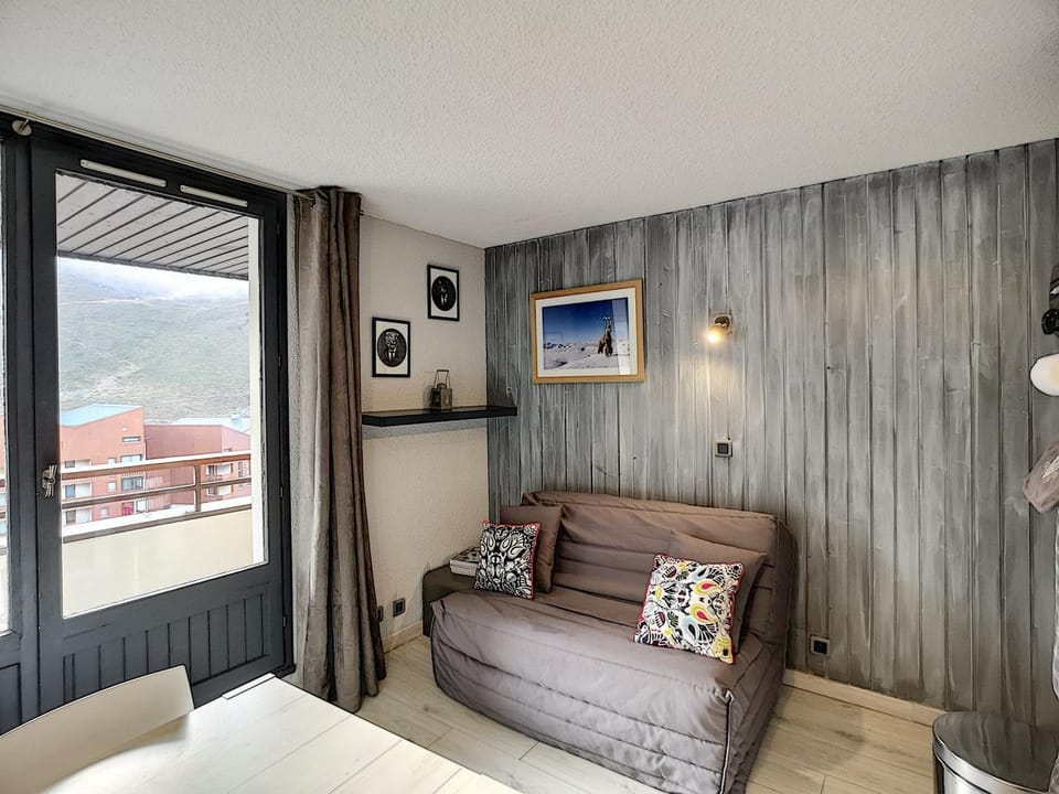 2 pièces rénové 4 pers, pied des pistes, sud-ouest Apartment in Les Allues