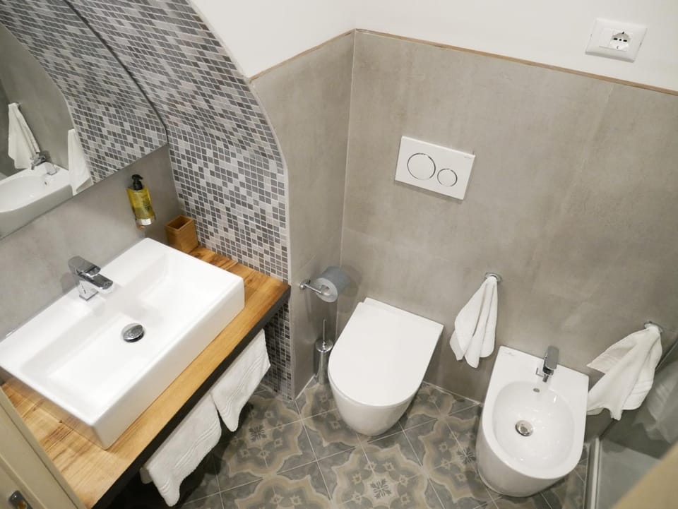 Toilet, Bathroom