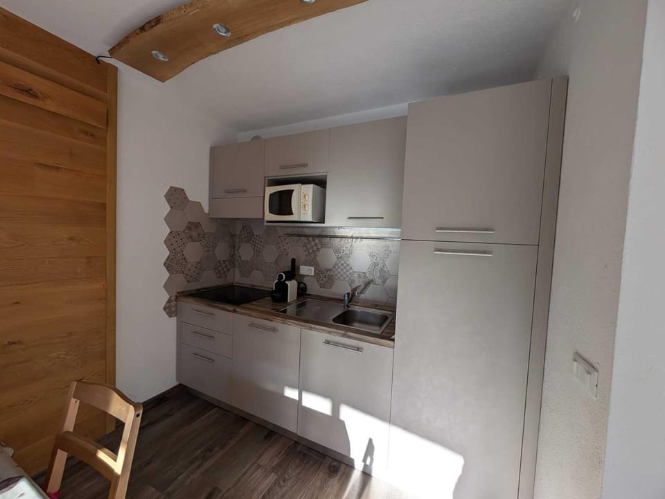 Studio cosy proche pistes et commerces avec balcon - FR-1-445-124 Apartment in Montgenèvre