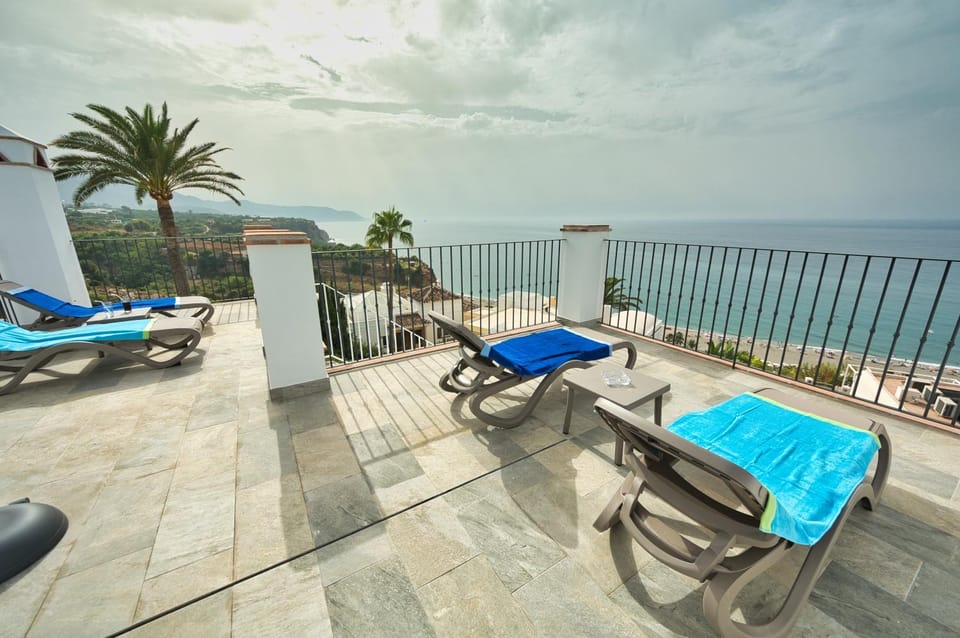 Balcony/Terrace, Beach, Sea view, sunbed