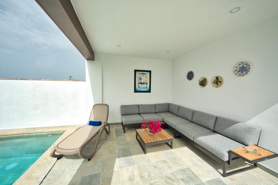 Living room, Pool view, Swimming pool, sunbed