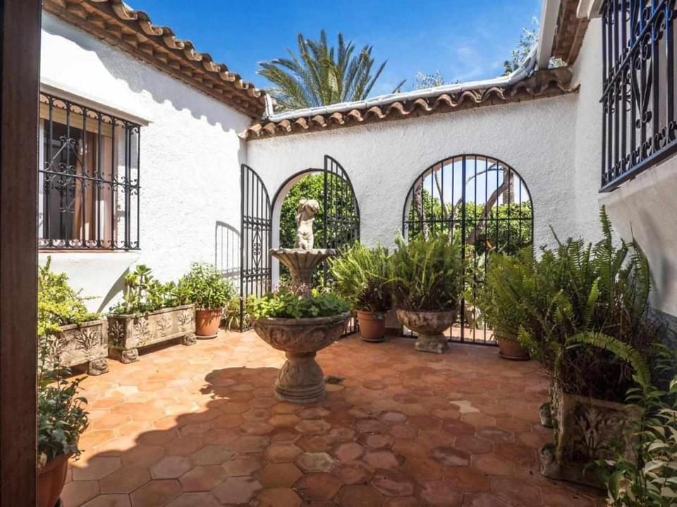 Villa Azahara Villa in Nerja