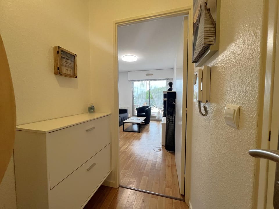 Arcachon: Apt 4 pers, front de mer, parking, centre-ville - FR-1-474-32 Apartment in Arcachon