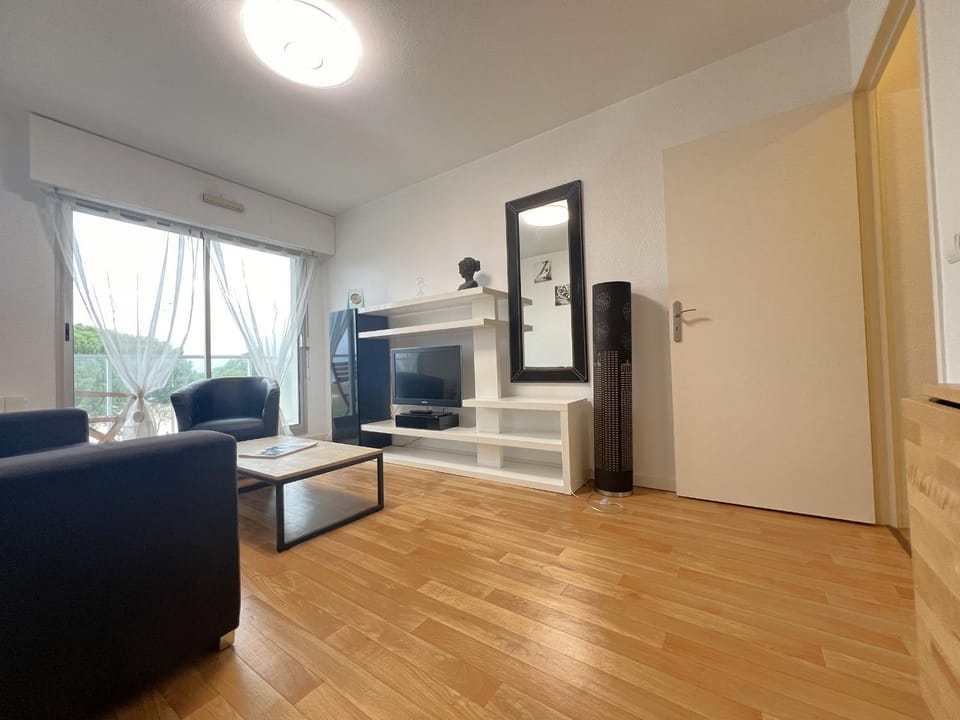 Arcachon: Apt 4 pers, front de mer, parking, centre-ville - FR-1-474-32 Apartment in Arcachon