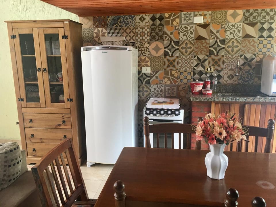 Apto na praia do Centro Mongaguá ~ Ótima Localização Apartment in State of São Paulo