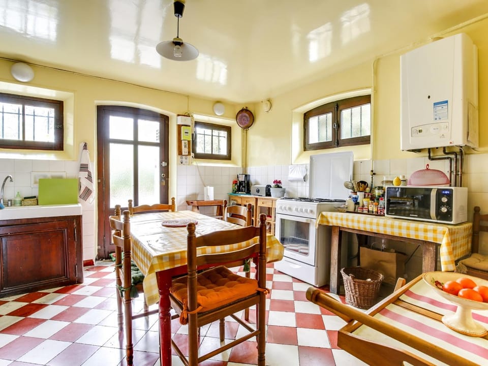 Villa Arcachonnaise 100m², 3 chambres, jardin, terrasse, parking - Quartier Ville d'Hiver, Arcachon - FR-1-474-47 Villa in Arcachon