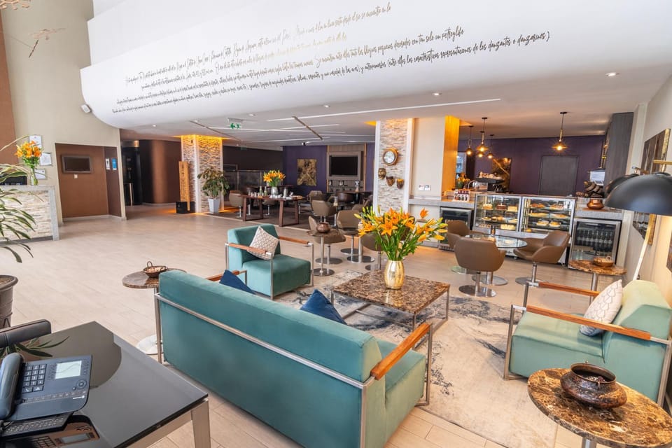 Living room, Lobby or reception