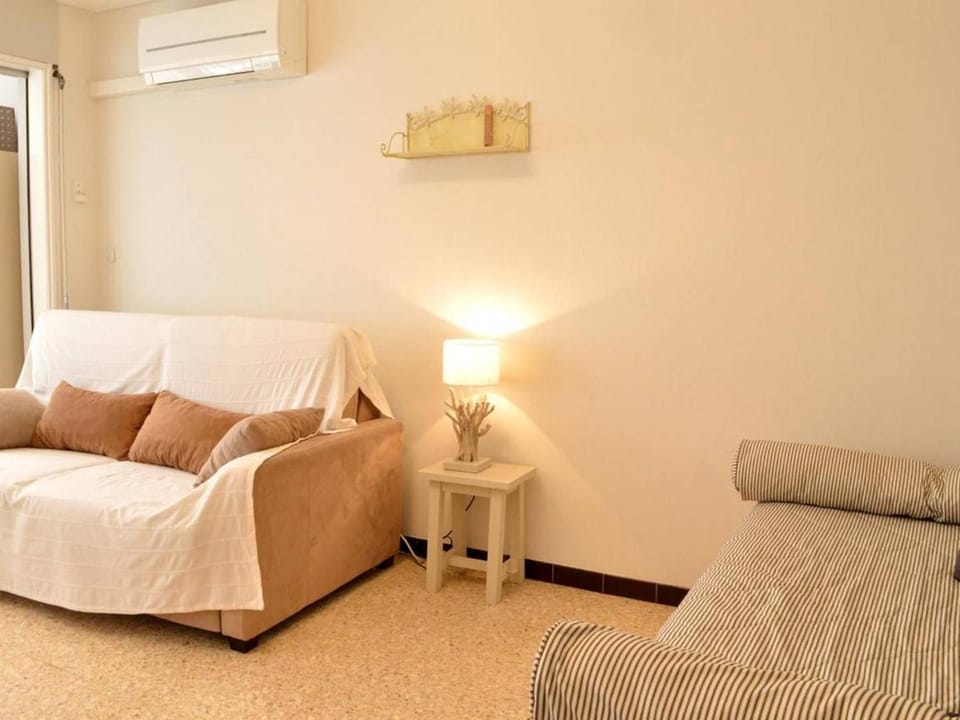 Studio coquet au Lavandou avec parking proche plage - FR-1-251-299 Apartment in Le Lavandou