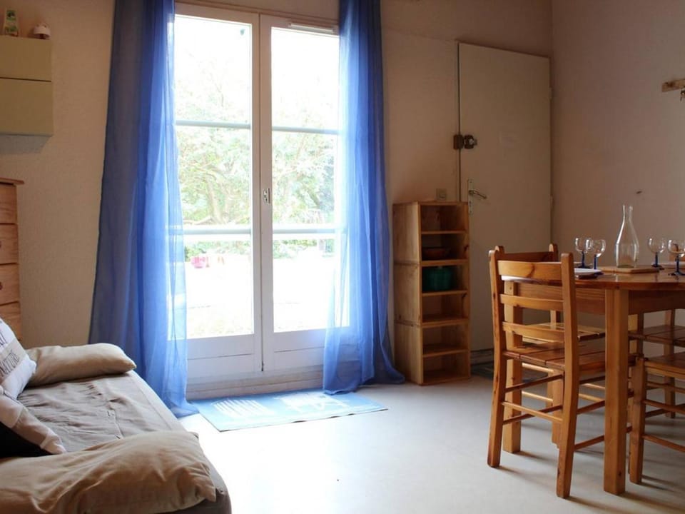 Appart 2 pièces proche plage Dolus-d'Oléron - FR-1-246A-1 Apartment in Nouvelle-Aquitaine