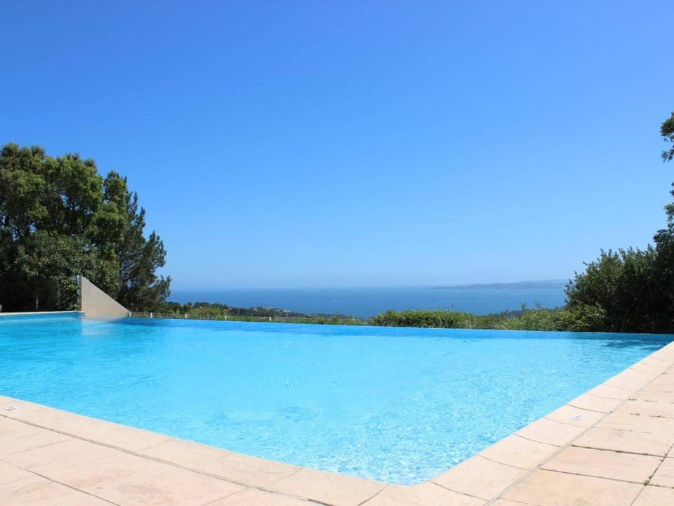 Appartement 6 couchages avec piscine et parking aux Issambres - FR-1-226-386 Apartment in Roquebrune-sur-Argens