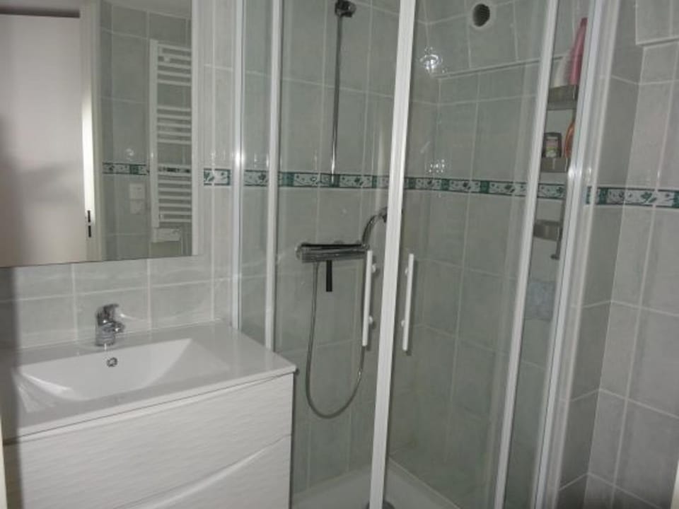 Maisonnette Vendéenne avec Piscine Privée - FR-1-476-17 House in La Faute-sur-Mer