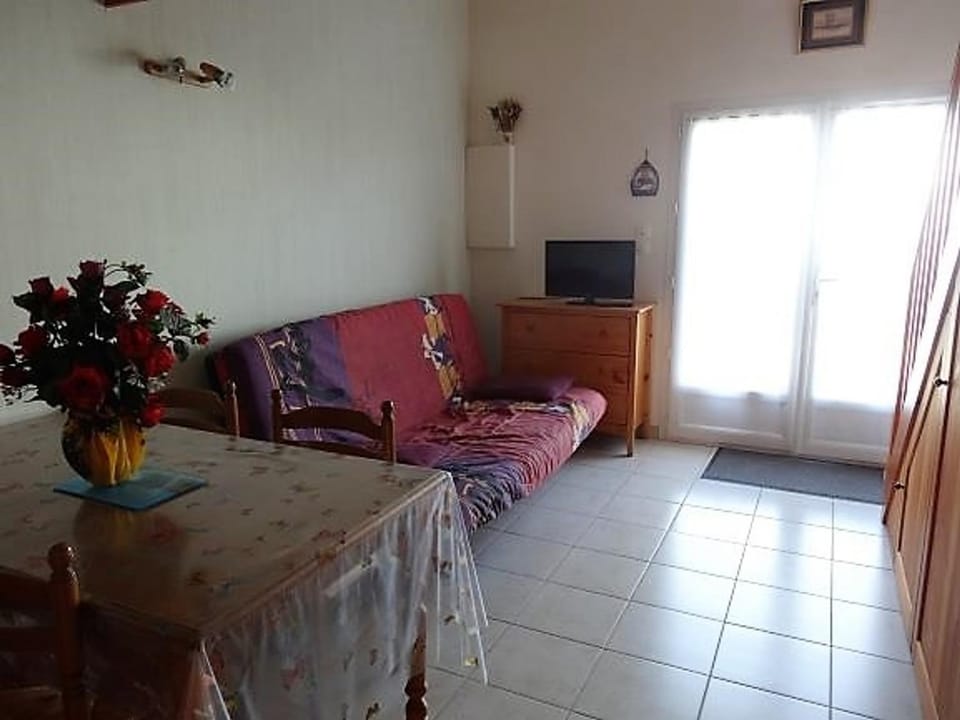 Maisonnette Vendéenne avec Piscine Privée - FR-1-476-17 House in La Faute-sur-Mer