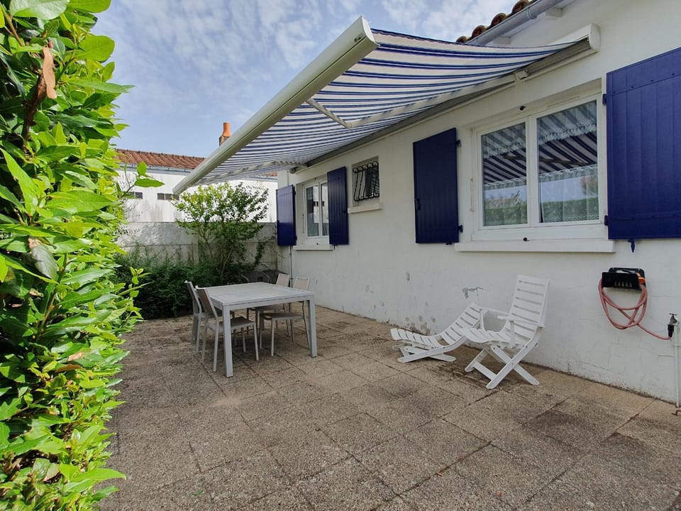 Jolie Villa 3 Étoiles, 2 Chambres, Jardin Près Plage - FR-1-476-62 House in La Faute-sur-Mer