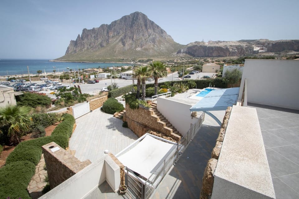 Villa Afrodite | Luxury Villa and Pool Villa in Sicily