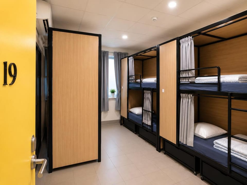 Bed, Photo of the whole room, bunk bed