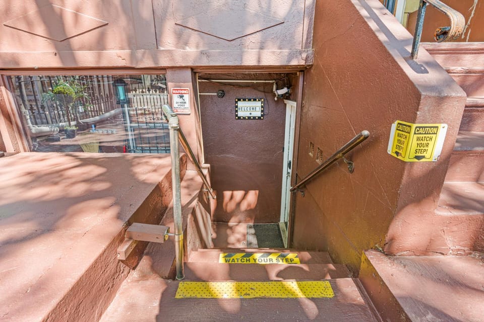 Elegant 2 Bedroom Suite w Modern Amenities Apartment in Brooklyn
