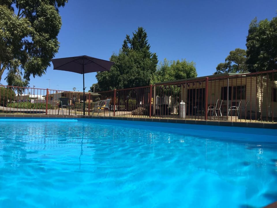 Swimming pool, Swimming pool