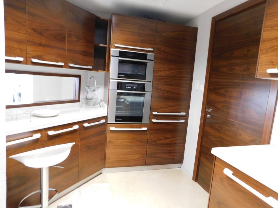 Kitchen or kitchenette, minibar, pet friendly, stove