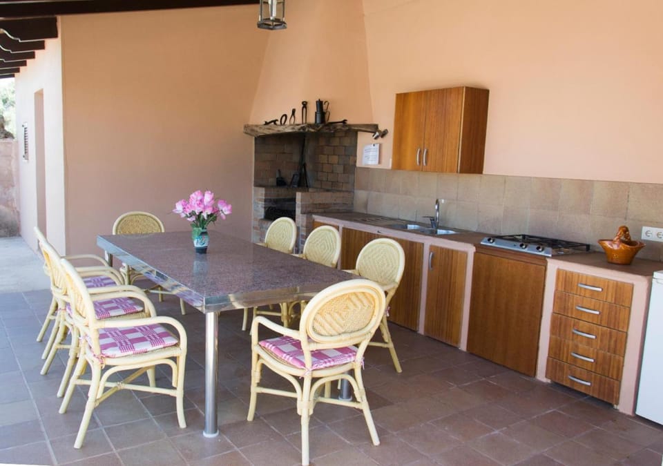 BBQ facilities, Kitchen or kitchenette
