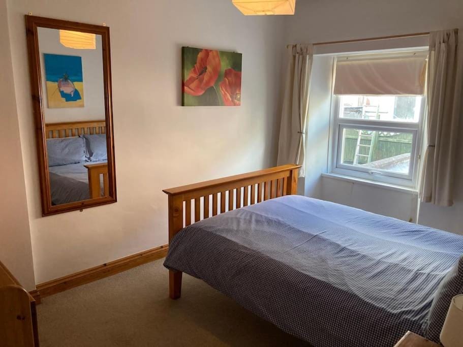 Tenby Cottage with Parking House in Tenby