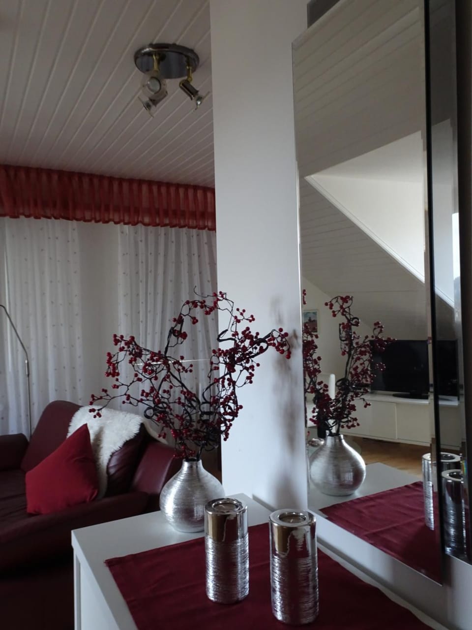 Living room, Photo of the whole room, Decorative detail