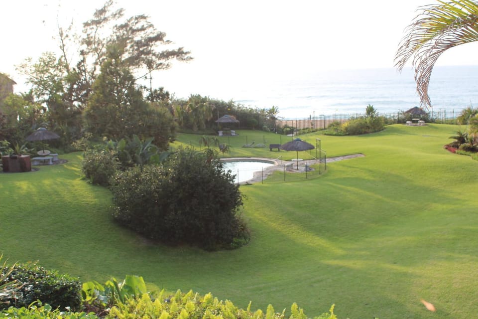 Garden, View (from property/room), Swimming pool