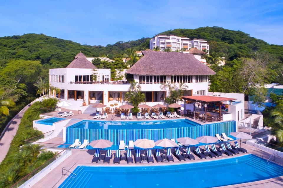 Bird's eye view, Swimming pool