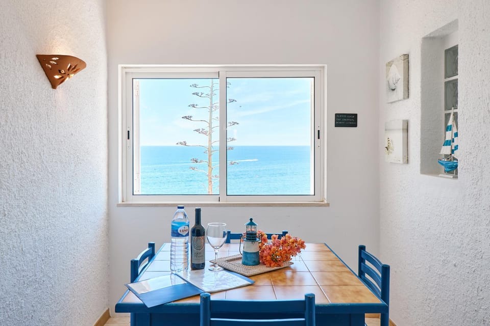 Living room, Dining area, Sea view