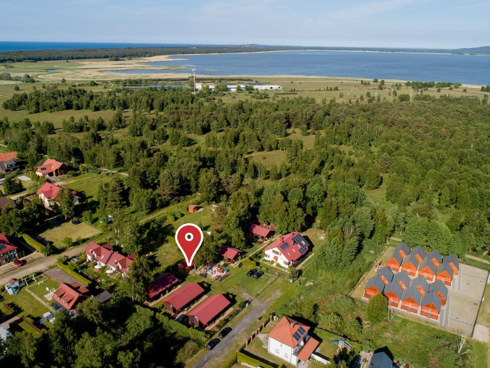 Neighbourhood, Bird's eye view, Lake view