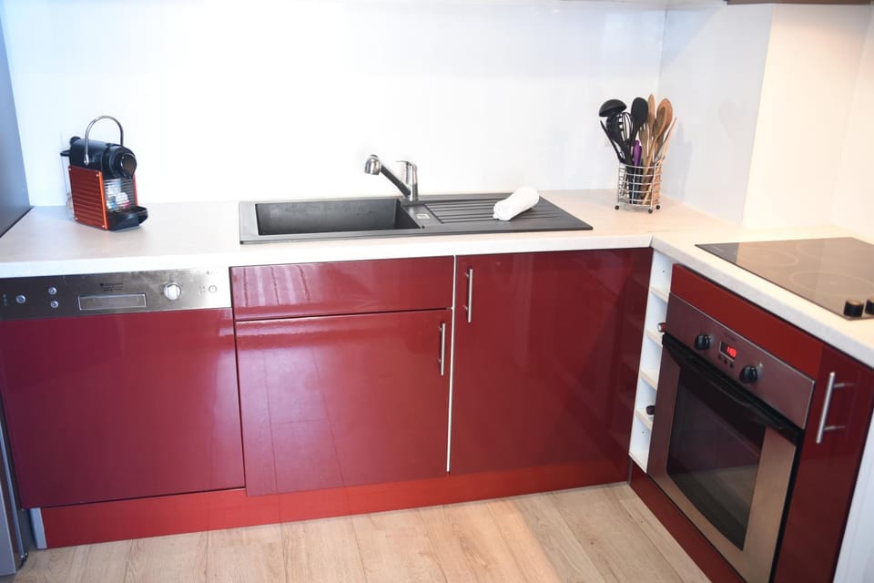 Kitchen or kitchenette