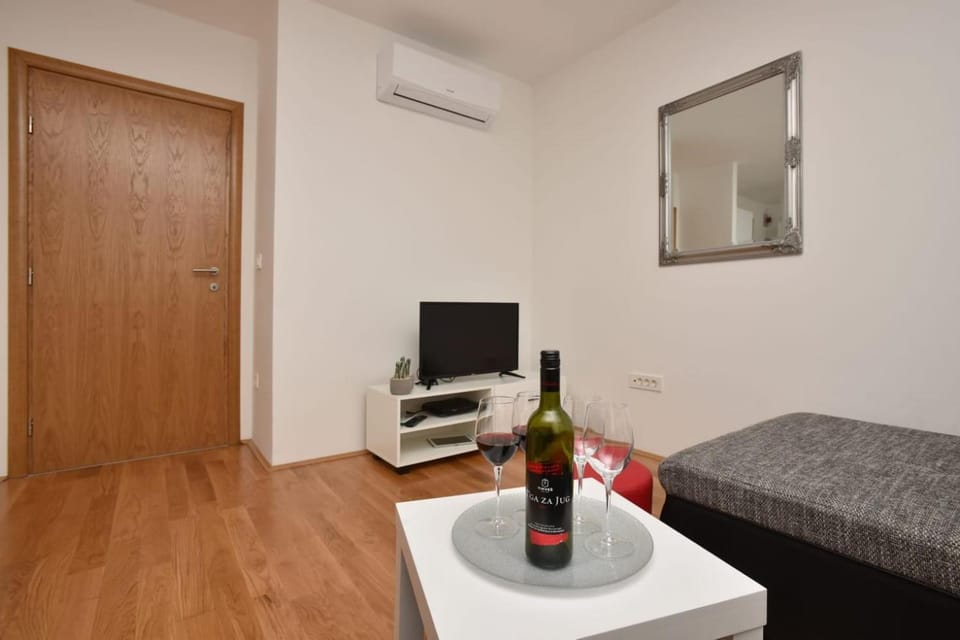 Apartment Anna A2+2 Apartment in Makarska