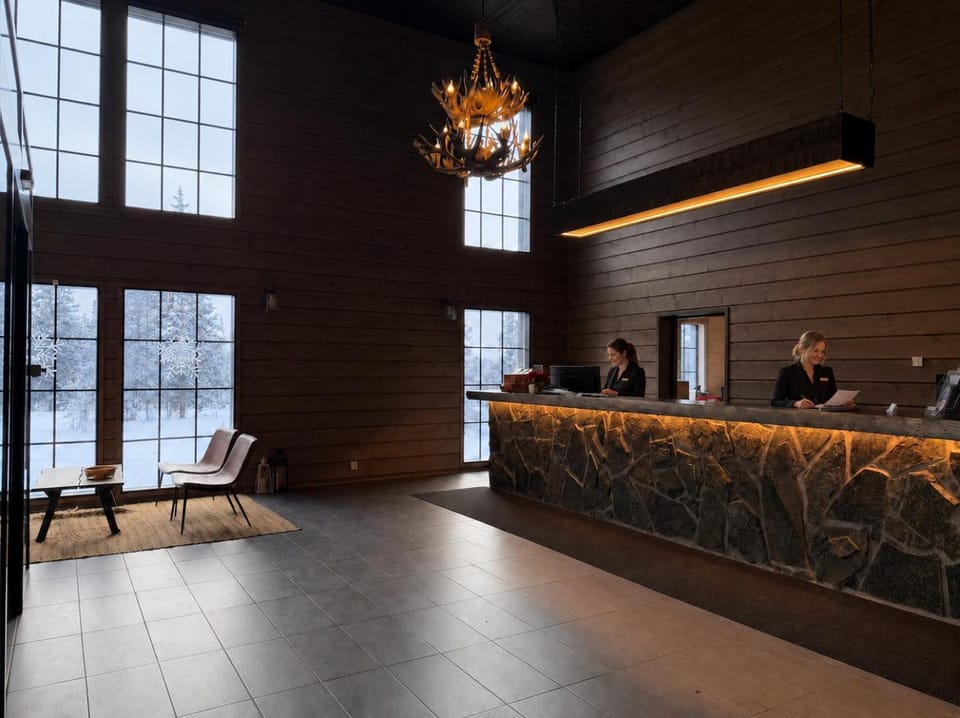 Kuukkeli Hirvas - Premium Kelo Suite Apartment in Lapland