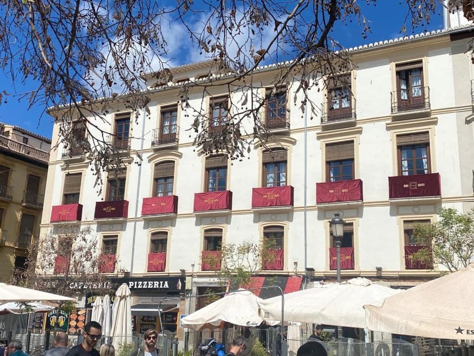 BiBo Suites Plaza Nueva Apartment hotel in Granada