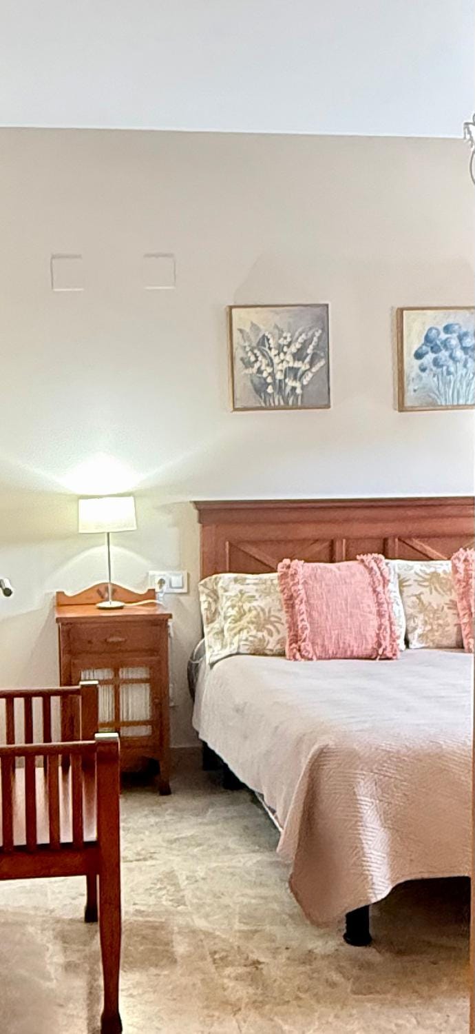 Keywise Perfect location next to María Zambrano STATION, central , beach ,pool and free Parking Apartment in Malaga