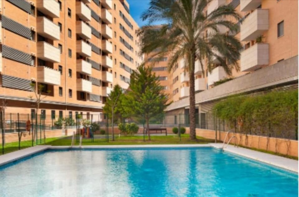 Property building, Day, Swimming pool