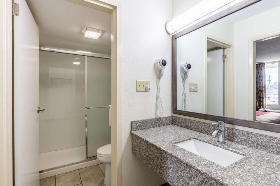 Bathroom, Photo of the whole room, On site