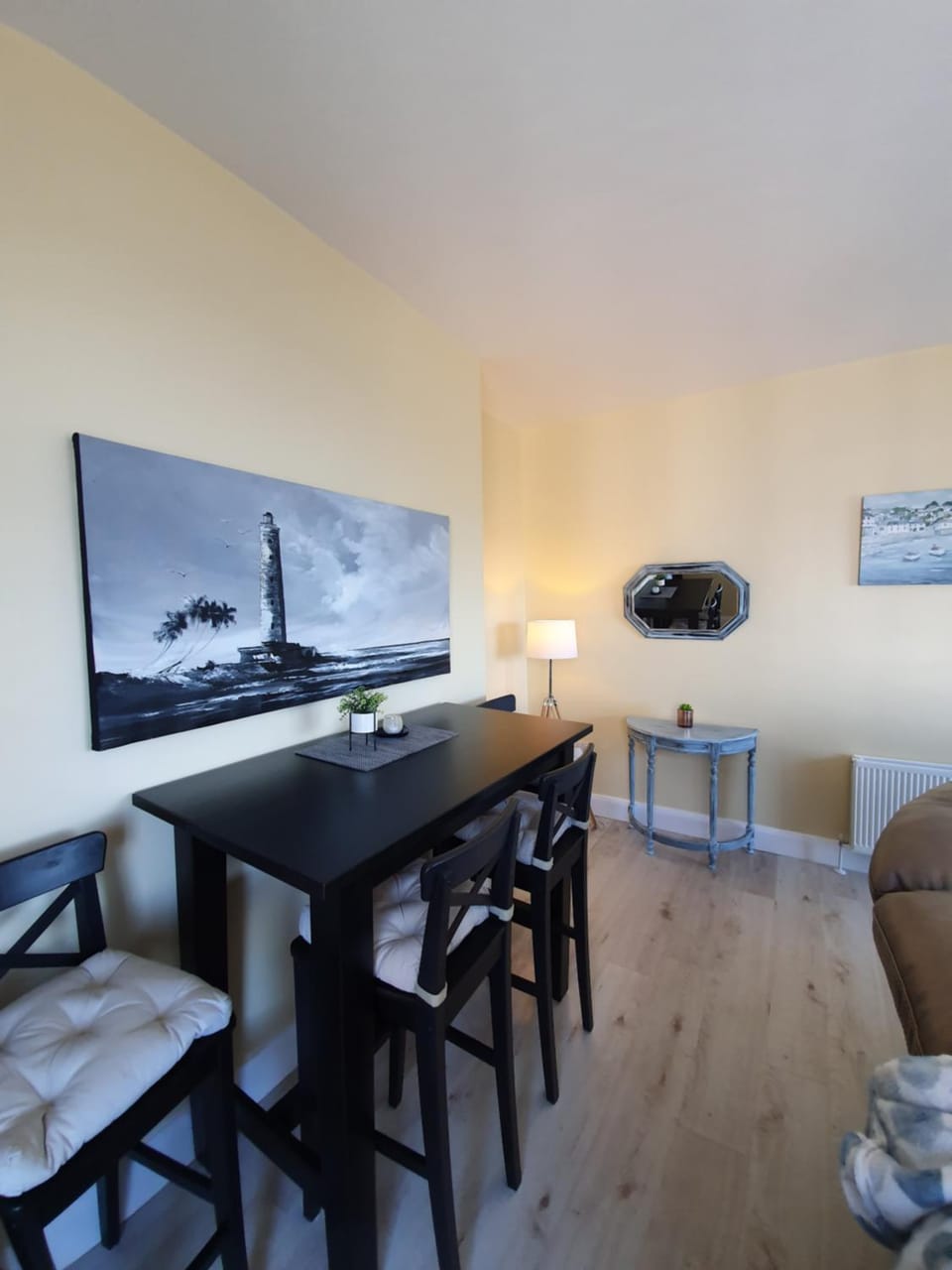 Living room, Dining area