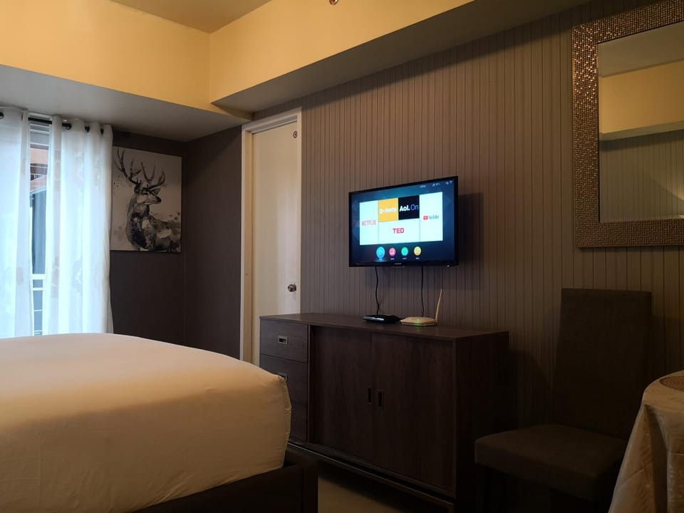 Centrio Tower Beside Ayala Studio Unit with Balcony 23 Apartment in Cagayan de Oro