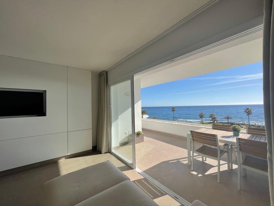 Miraflores Beach - Playa First Line - Sea view - Luxury & Design Apartment Apartment in Costa del Sol