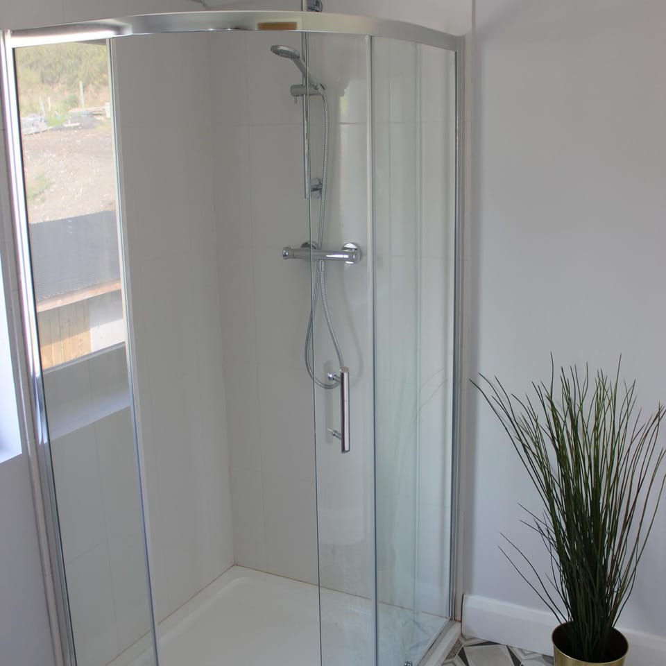 Lakeside Studio 2 Loft Apartment Apartment in Enniskillen