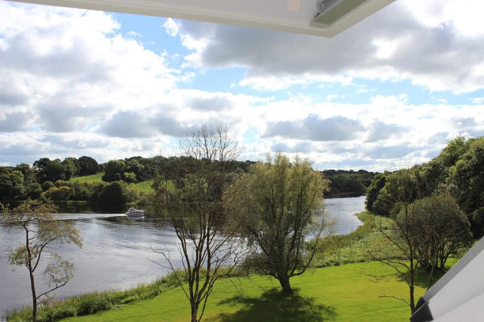 Lakeside Studio 2 Loft Apartment Apartment in Enniskillen