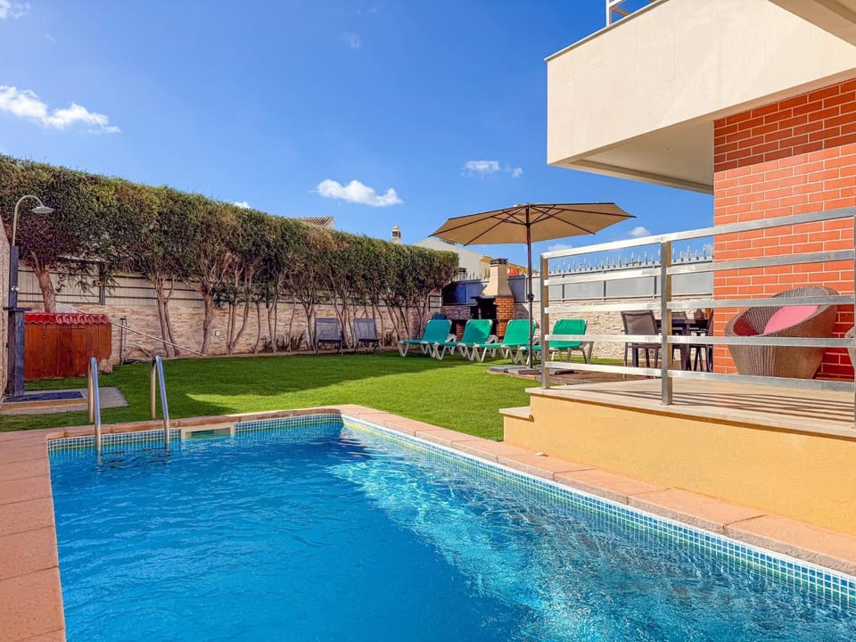 Day, Pool view, Swimming pool, Swimming pool, sunbed