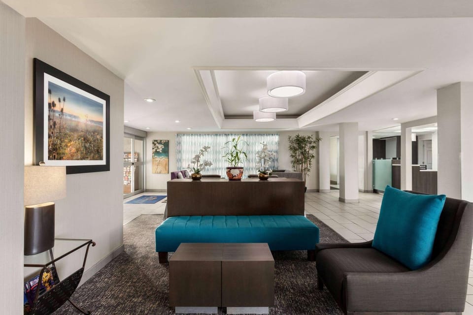 Lobby or reception, On site